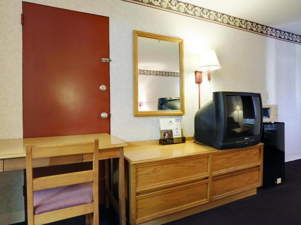 Americas Best Value Inn&Suites Macon Exterior foto